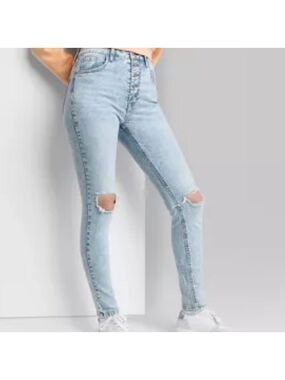 NWT Wild Fable Women's Super-High Rise Distressed Skinny Jean Size 6